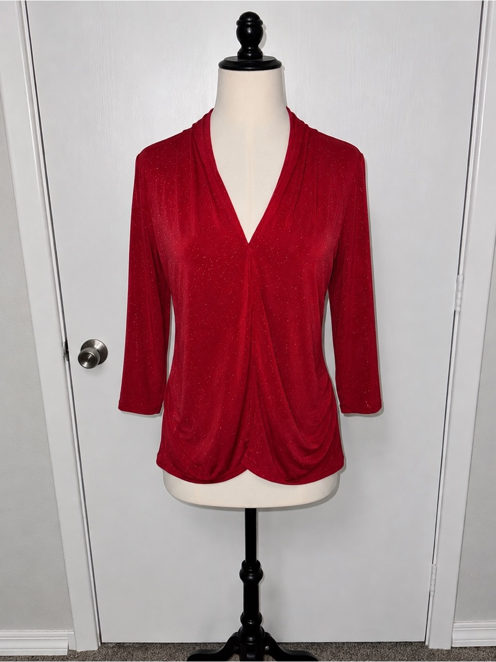 Vince Camuto Red Shimmer Draped V-Neck Blouse Top Women’s Large 3/4 Sleeve
